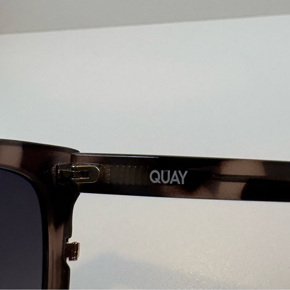 QUAY SUNGLASSES “SWEET DREAMS” 125 - Quay Australia Tortoise Shell sunglasses - Picture 8 of 16